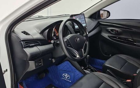 Toyota Yaris XP150 рестайлинг, 2022 год, 1 610 077 рублей, 15 фотография