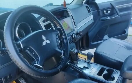 Mitsubishi Pajero IV, 2011 год, 2 100 000 рублей, 12 фотография