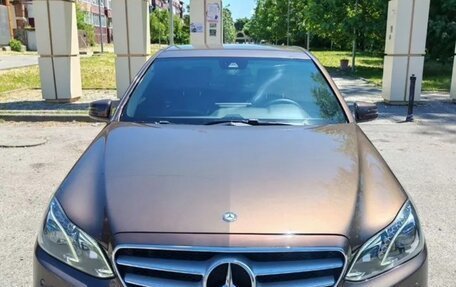 Mercedes-Benz E-Класс, 2014 год, 2 300 000 рублей, 3 фотография