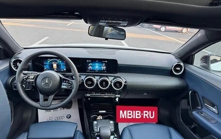 Mercedes-Benz A-Класс, 2022 год, 1 580 000 рублей, 15 фотография