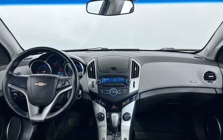 Chevrolet Cruze II, 2013 год, 775 000 рублей, 10 фотография