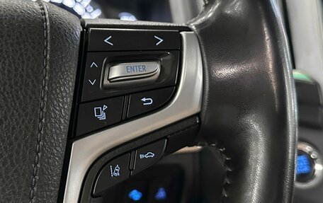 Toyota Land Cruiser 200, 2019 год, 7 277 000 рублей, 21 фотография