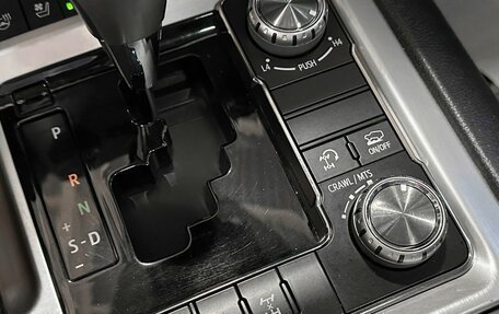 Toyota Land Cruiser 200, 2019 год, 7 277 000 рублей, 23 фотография