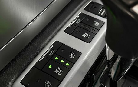Toyota Land Cruiser 200, 2019 год, 7 277 000 рублей, 26 фотография