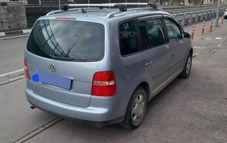 Volkswagen Touran III, 2006 год, 750 000 рублей, 4 фотография