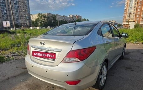 Hyundai Solaris II рестайлинг, 2013 год, 650 000 рублей, 4 фотография