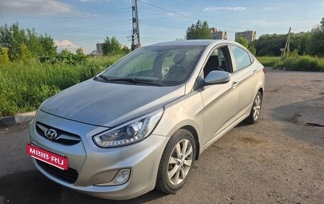 Hyundai Solaris II рестайлинг, 2013 год, 650 000 рублей, 2 фотография