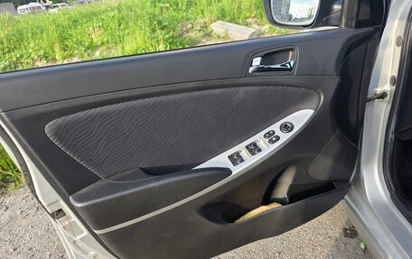 Hyundai Solaris II рестайлинг, 2013 год, 650 000 рублей, 11 фотография