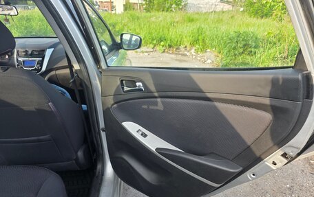 Hyundai Solaris II рестайлинг, 2013 год, 650 000 рублей, 13 фотография