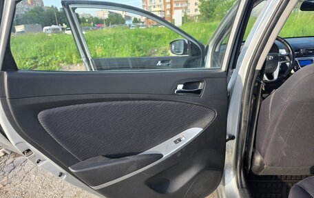 Hyundai Solaris II рестайлинг, 2013 год, 650 000 рублей, 12 фотография