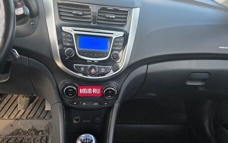 Hyundai Solaris II рестайлинг, 2013 год, 650 000 рублей, 8 фотография