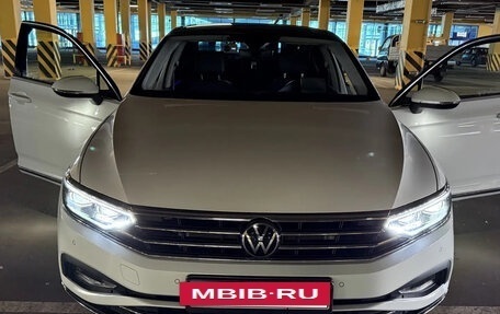 Volkswagen Passat B8 рестайлинг, 2021 год, 3 700 000 рублей, 15 фотография