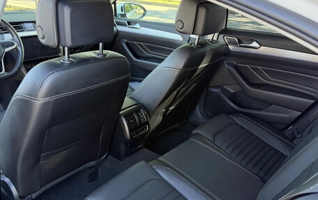 Volkswagen Passat B8 рестайлинг, 2021 год, 3 700 000 рублей, 23 фотография