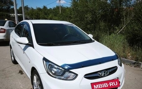 Hyundai Solaris II рестайлинг, 2011 год, 850 000 рублей, 2 фотография