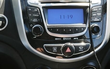 Hyundai Solaris II рестайлинг, 2011 год, 850 000 рублей, 7 фотография