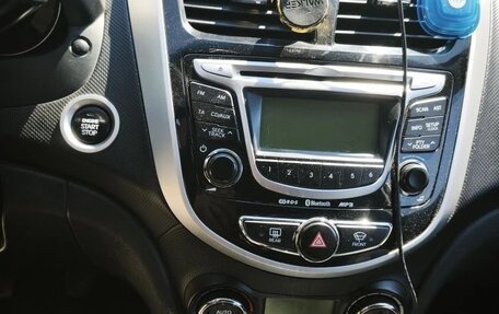Hyundai Solaris II рестайлинг, 2011 год, 850 000 рублей, 9 фотография
