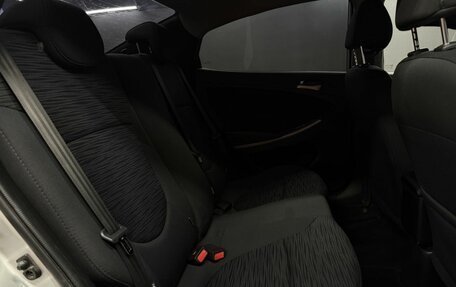 Hyundai Solaris II рестайлинг, 2015 год, 749 999 рублей, 18 фотография