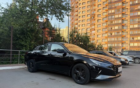 Hyundai Elantra, 2020 год, 1 800 000 рублей, 2 фотография