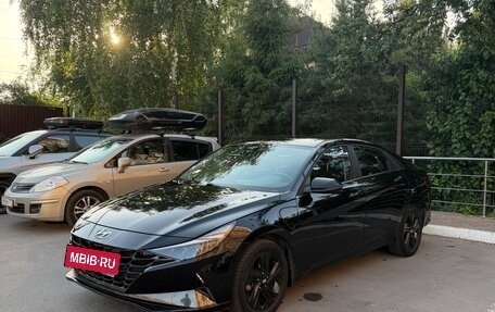 Hyundai Elantra, 2020 год, 1 800 000 рублей, 4 фотография
