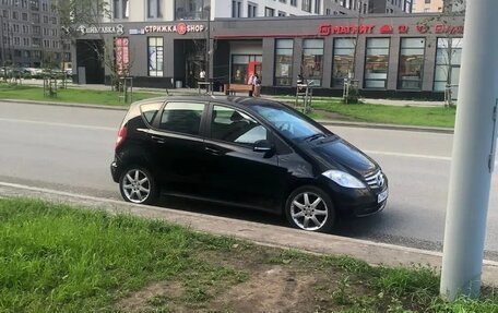 Mercedes-Benz A-Класс, 2011 год, 710 000 рублей, 1 фотография
