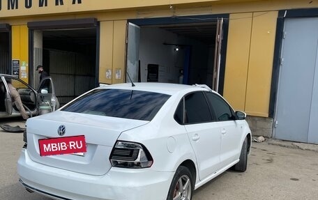 Volkswagen Polo VI (EU Market), 2015 год, 600 000 рублей, 6 фотография