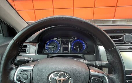 Toyota Camry, 2017 год, 1 700 000 рублей, 3 фотография