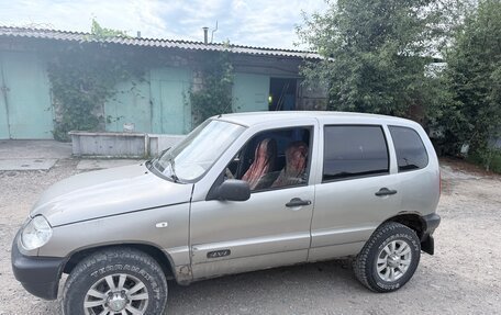 Chevrolet Niva I рестайлинг, 2006 год, 305 000 рублей, 2 фотография