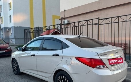 Hyundai Solaris II рестайлинг, 2015 год, 1 100 000 рублей, 4 фотография