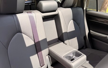 Toyota Highlander, 2026 год, 5 050 000 рублей, 21 фотография