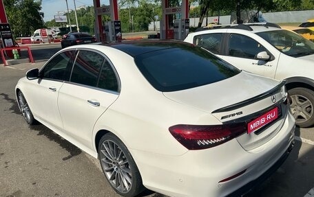 Mercedes-Benz E-Класс, 2021 год, 5 250 000 рублей, 3 фотография