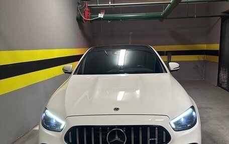 Mercedes-Benz E-Класс, 2021 год, 5 250 000 рублей, 19 фотография