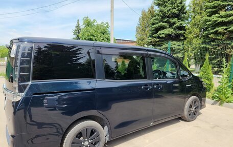 Toyota Voxy III, 2014 год, 1 850 000 рублей, 15 фотография