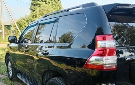 Toyota Land Cruiser Prado 150 рестайлинг 2, 2017 год, 3 600 000 рублей, 2 фотография