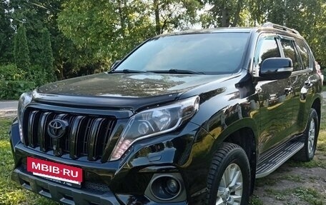 Toyota Land Cruiser Prado 150 рестайлинг 2, 2017 год, 3 600 000 рублей, 6 фотография