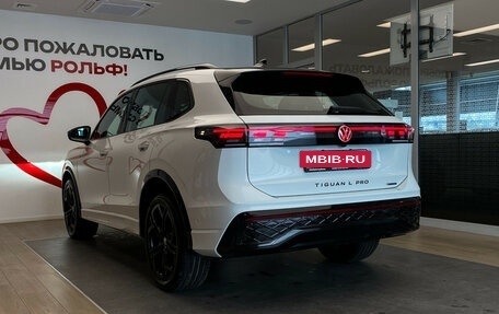 Volkswagen Tiguan, 2025 год, 4 350 000 рублей, 7 фотография