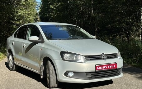 Volkswagen Polo VI (EU Market), 2013 год, 990 000 рублей, 1 фотография