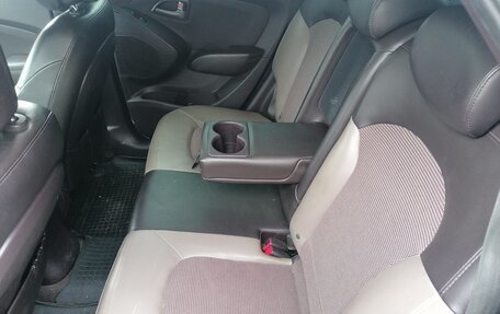 Hyundai ix35 I рестайлинг, 2013 год, 1 100 000 рублей, 9 фотография