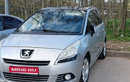 Peugeot 5008 I рестайлинг, 2011 год, 770 000 рублей, 2 фотография
