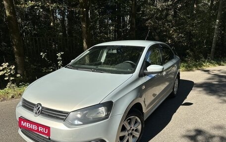 Volkswagen Polo VI (EU Market), 2013 год, 990 000 рублей, 3 фотография