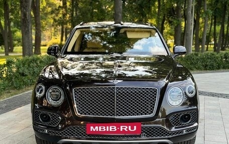 Bentley Bentayga I, 2016 год, 8 850 000 рублей, 8 фотография