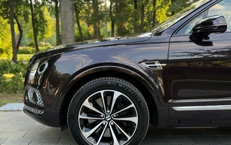 Bentley Bentayga I, 2016 год, 8 850 000 рублей, 10 фотография