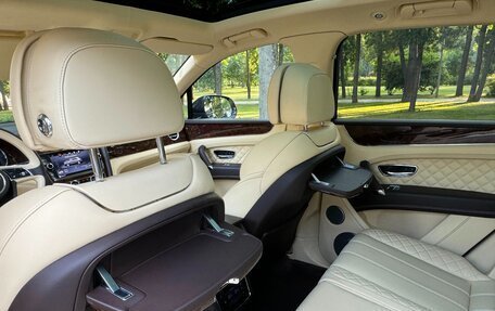 Bentley Bentayga I, 2016 год, 8 850 000 рублей, 19 фотография