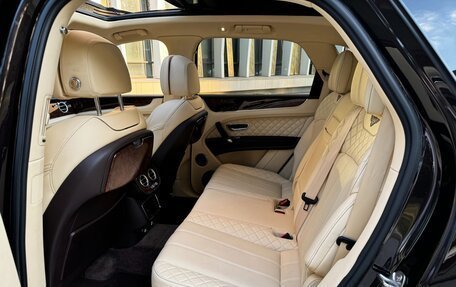 Bentley Bentayga I, 2016 год, 8 850 000 рублей, 18 фотография