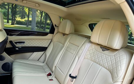 Bentley Bentayga I, 2016 год, 8 850 000 рублей, 20 фотография