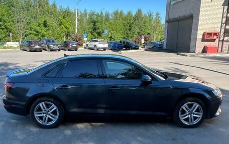 Audi A4, 2017 год, 2 500 000 рублей, 3 фотография