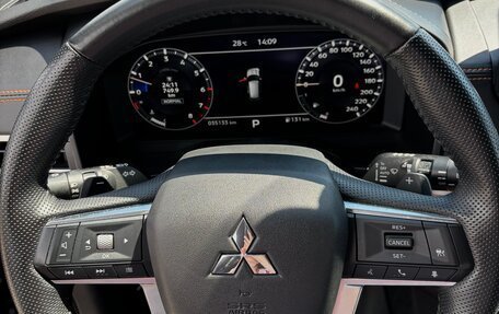 Mitsubishi Outlander, 2023 год, 4 500 000 рублей, 13 фотография