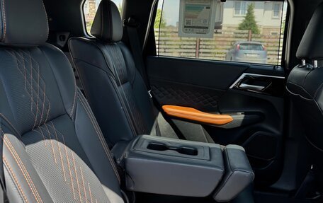 Mitsubishi Outlander, 2023 год, 4 500 000 рублей, 27 фотография