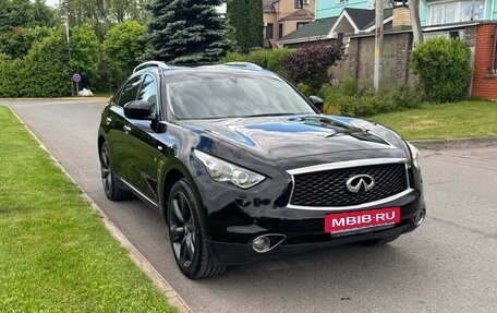 Infiniti QX70, 2017 год, 3 400 000 рублей, 2 фотография