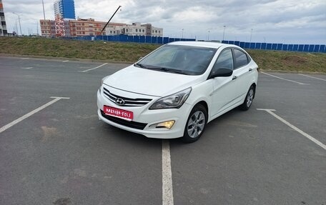 Hyundai Solaris II рестайлинг, 2015 год, 870 000 рублей, 1 фотография