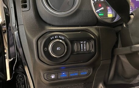 Jeep Wrangler, 2021 год, 4 950 000 рублей, 11 фотография
